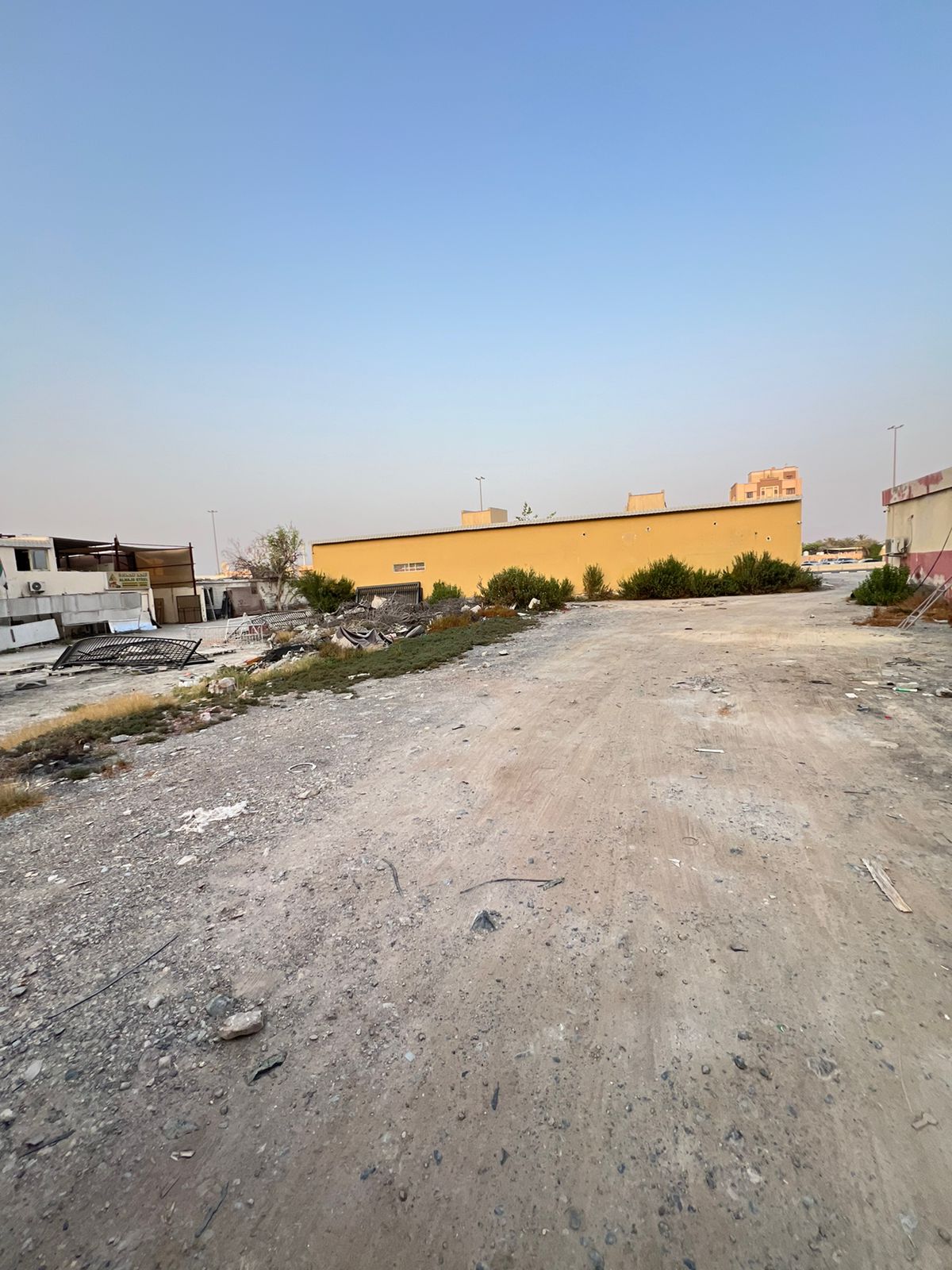 للبيع: أرض سكنية وتجارية في رأس الخيمة - منطقة الجويس